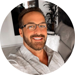 Julien M.
